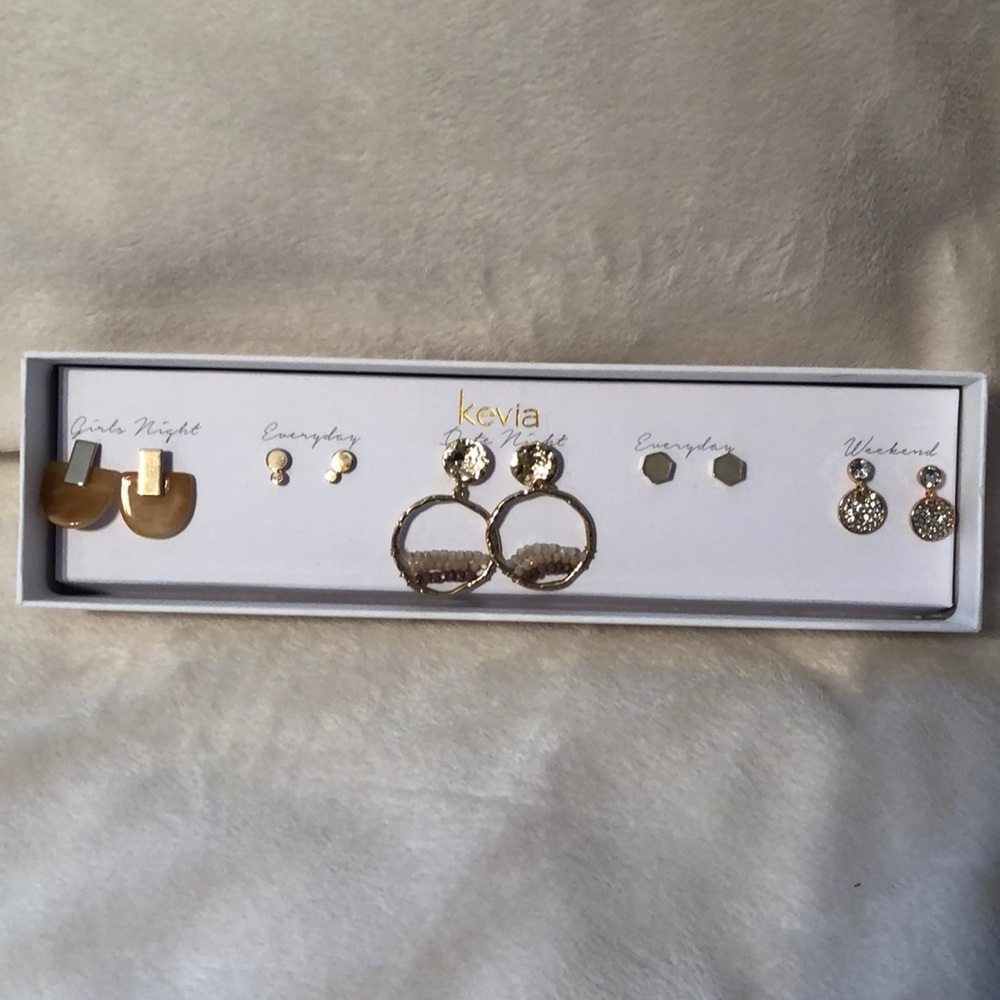 KEVIA EARRINGS
